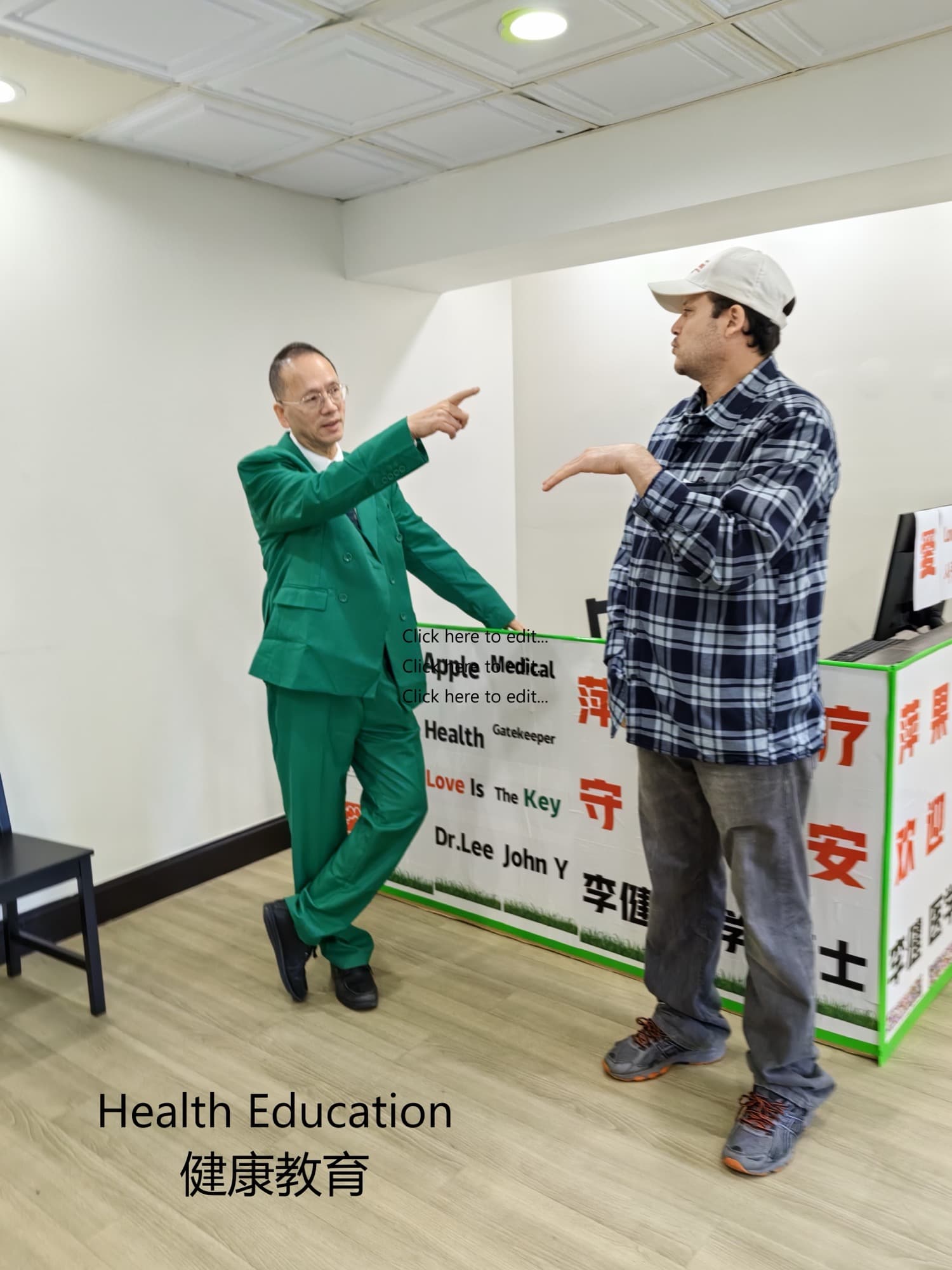 李健医生在纽约健康教育大会上演讲,向听众讲解糖尿病与饮食话题